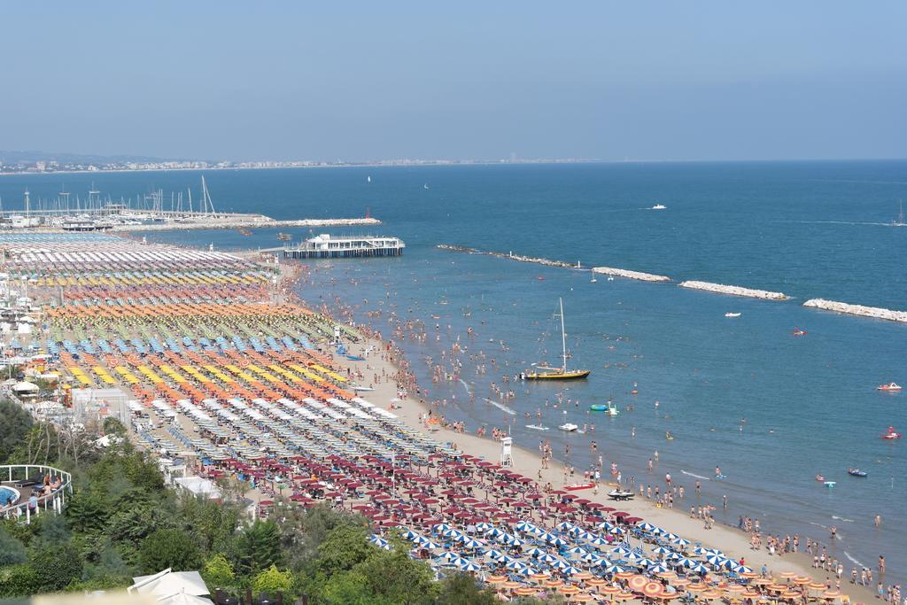 Hotel Promenade Gabicce Mare Room photo