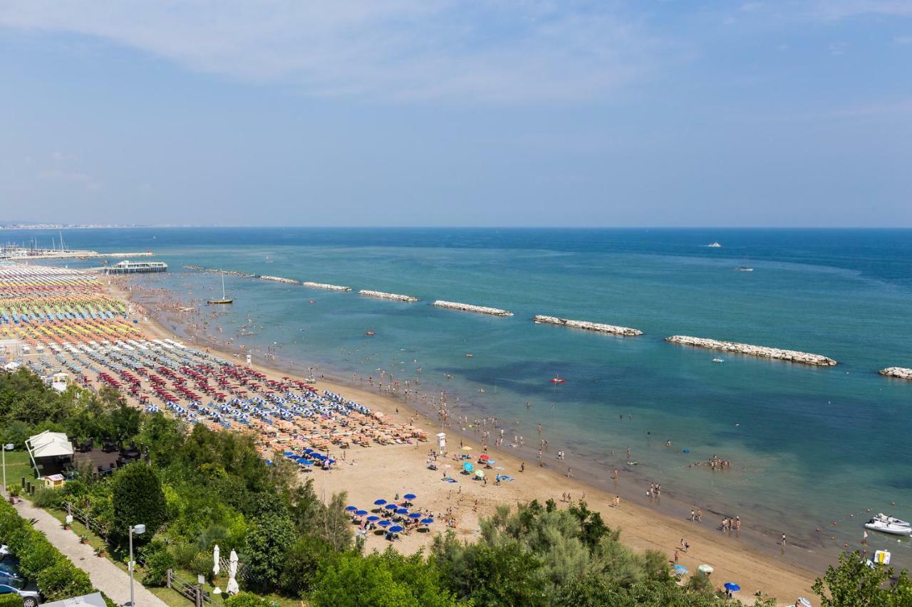 Hotel Promenade Gabicce Mare Exterior photo