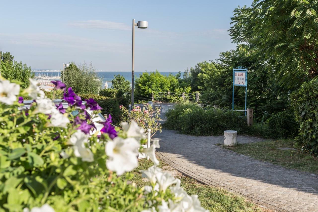 Hotel Promenade Gabicce Mare Exterior photo